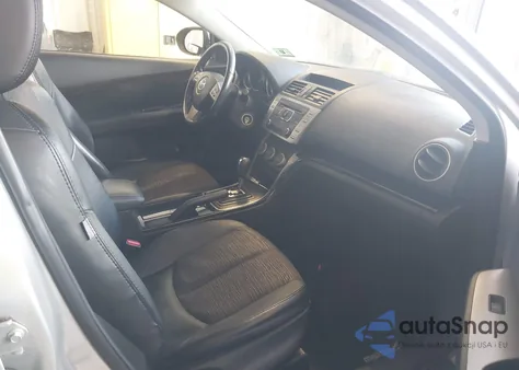 2010 Mazda Mazda6 I Touring из США, поврежденный, VIN 1YVHZ8CH6A5M31157